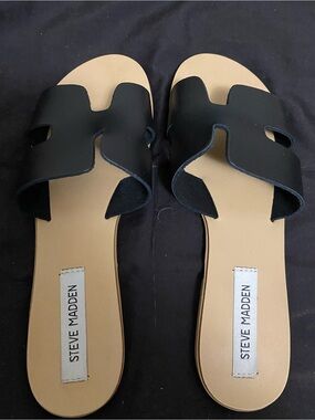 Steve Madden Black and Tan Slide Sandals for Women